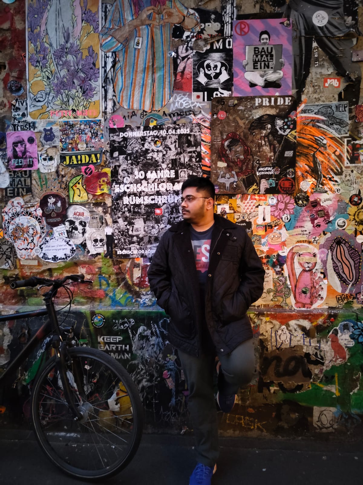 Sumeet with street art